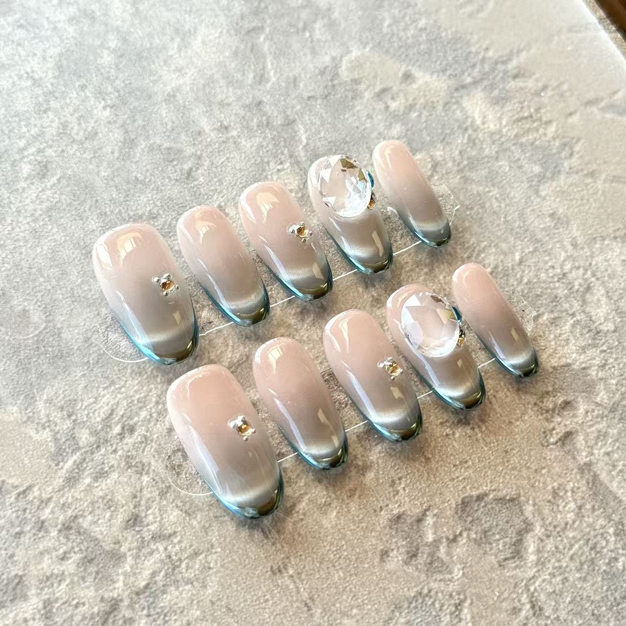 Cristal Éclat – Nude Ombre Luxury Press-On Nails with Crystal Diamond Accent – Squoval Shape