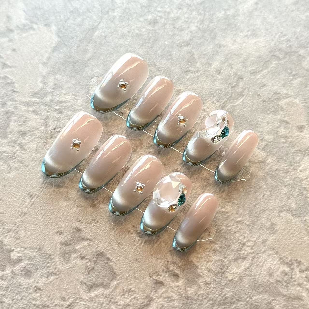 Cristal Éclat – Nude Ombre Luxury Press-On Nails with Crystal Diamond Accent – Squoval Shape