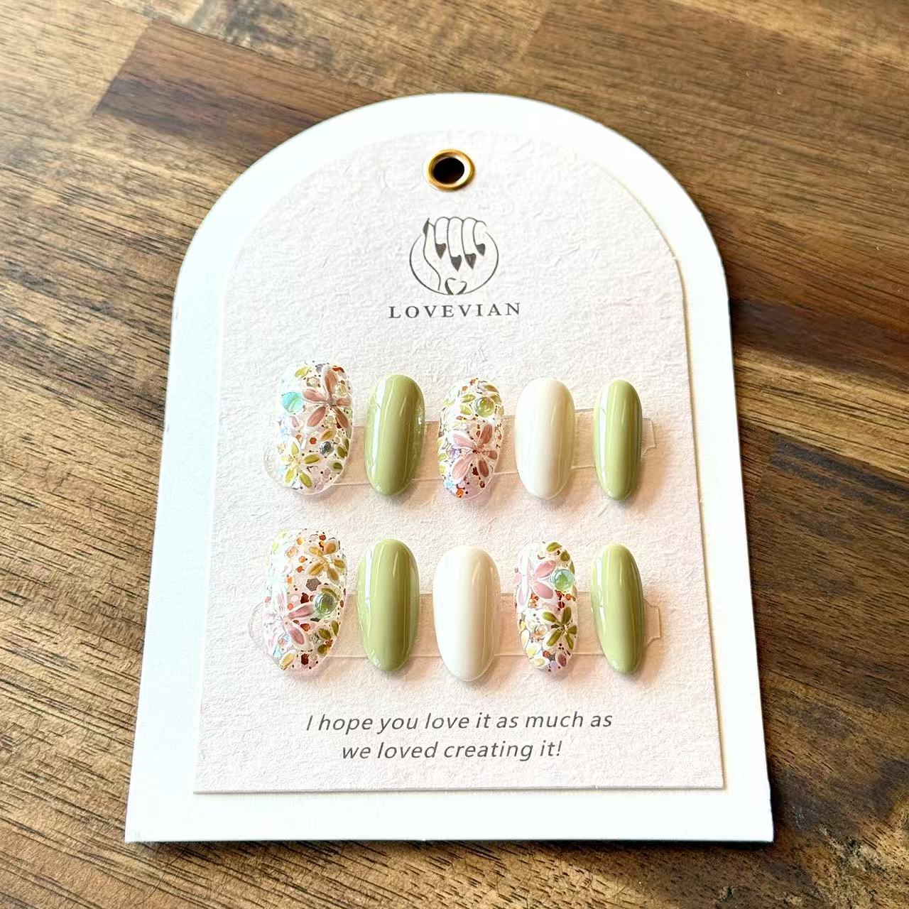 Jardin en Fleurs – Green & Ivory Press-On Nails with Handcrafted 3D Floral Garden