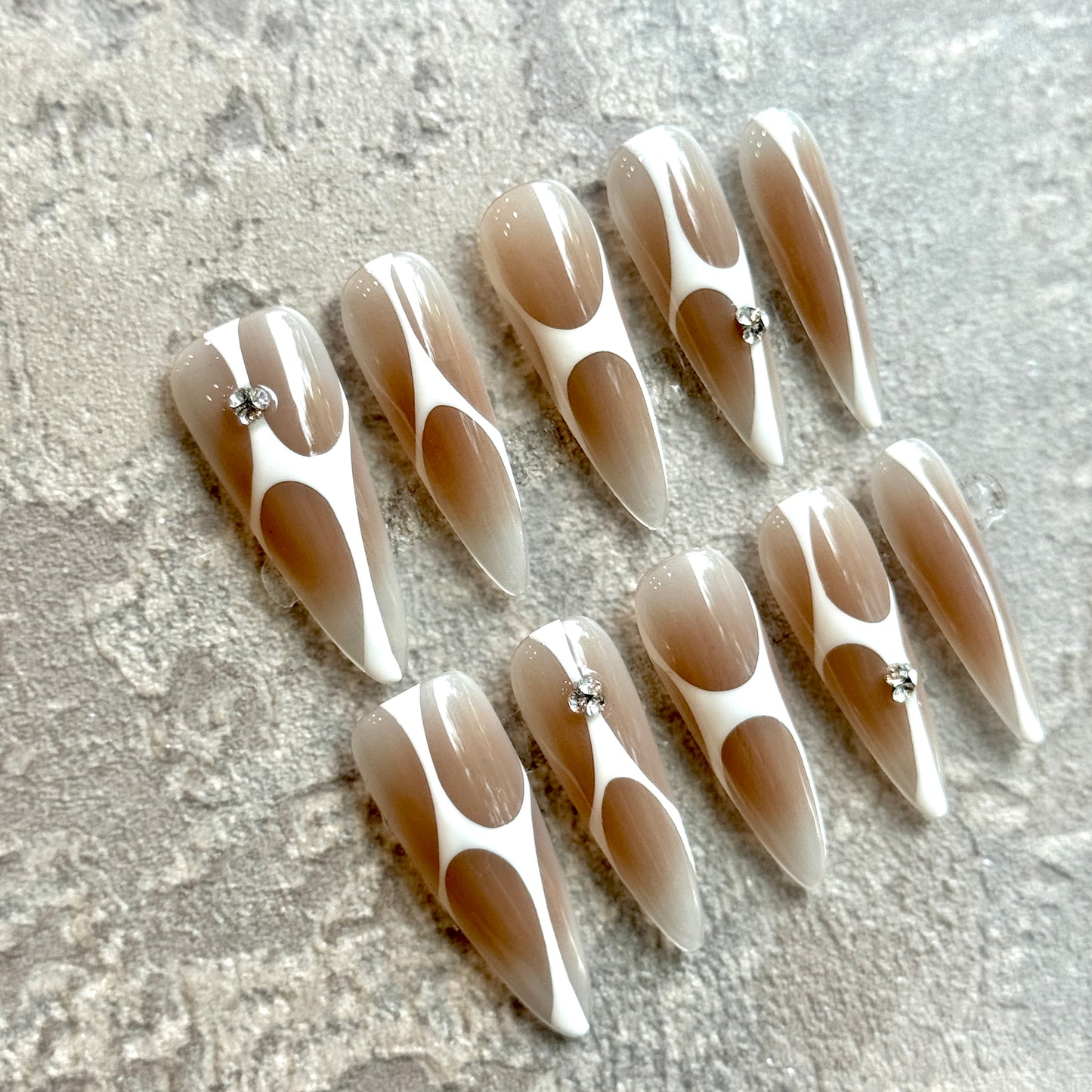Mocha Élan – Nude Gradient Geometric French Press-On Nails with Crystal Accent