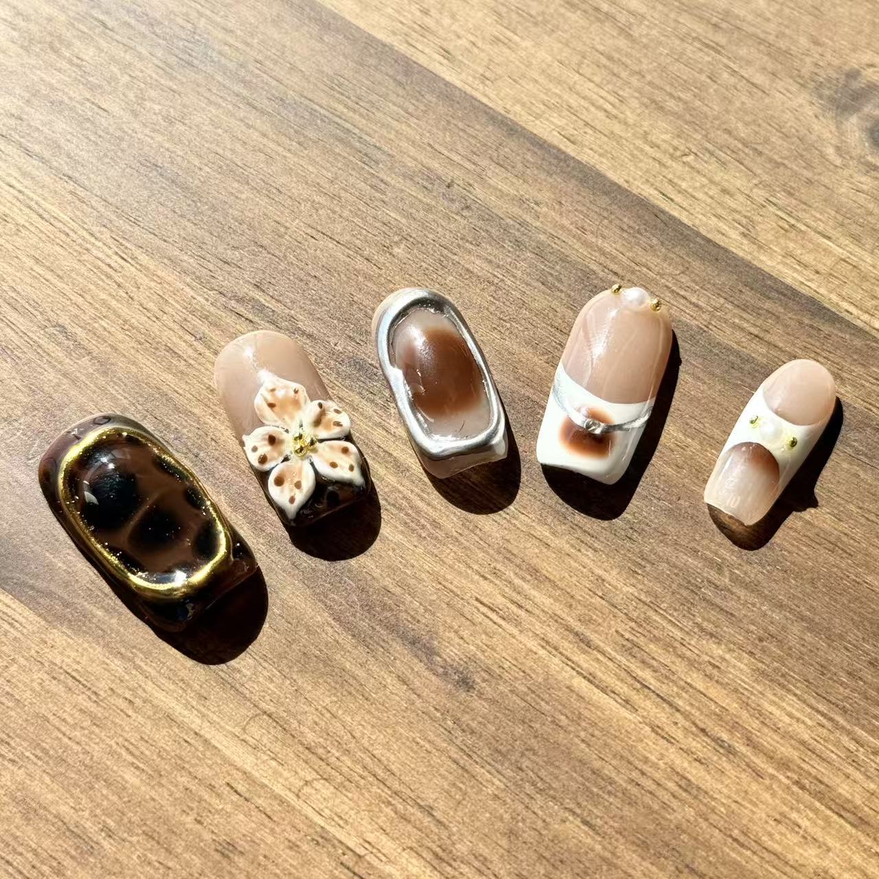 Vintage Luxe – Square Press-On Nails with Tortoiseshell, 3D Flowers, Pearl & Metallic Accents