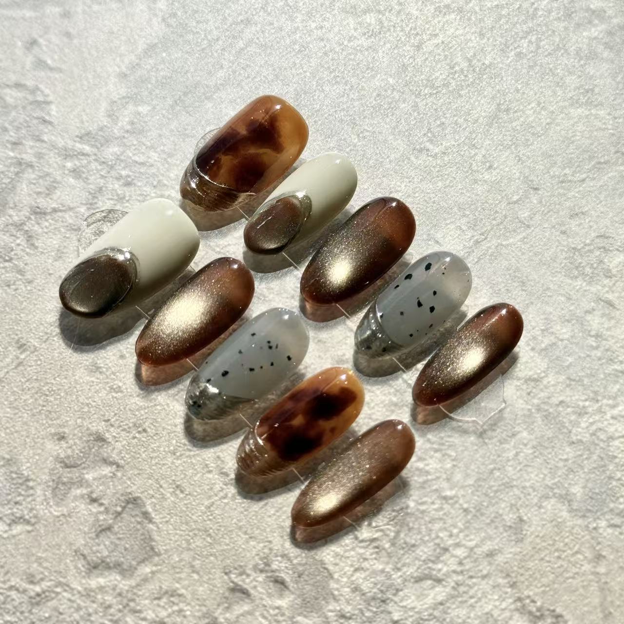 Amber Stone Elegance – Oval Press-On Nails with Brown Marble, Grey Ink & Silver Accents