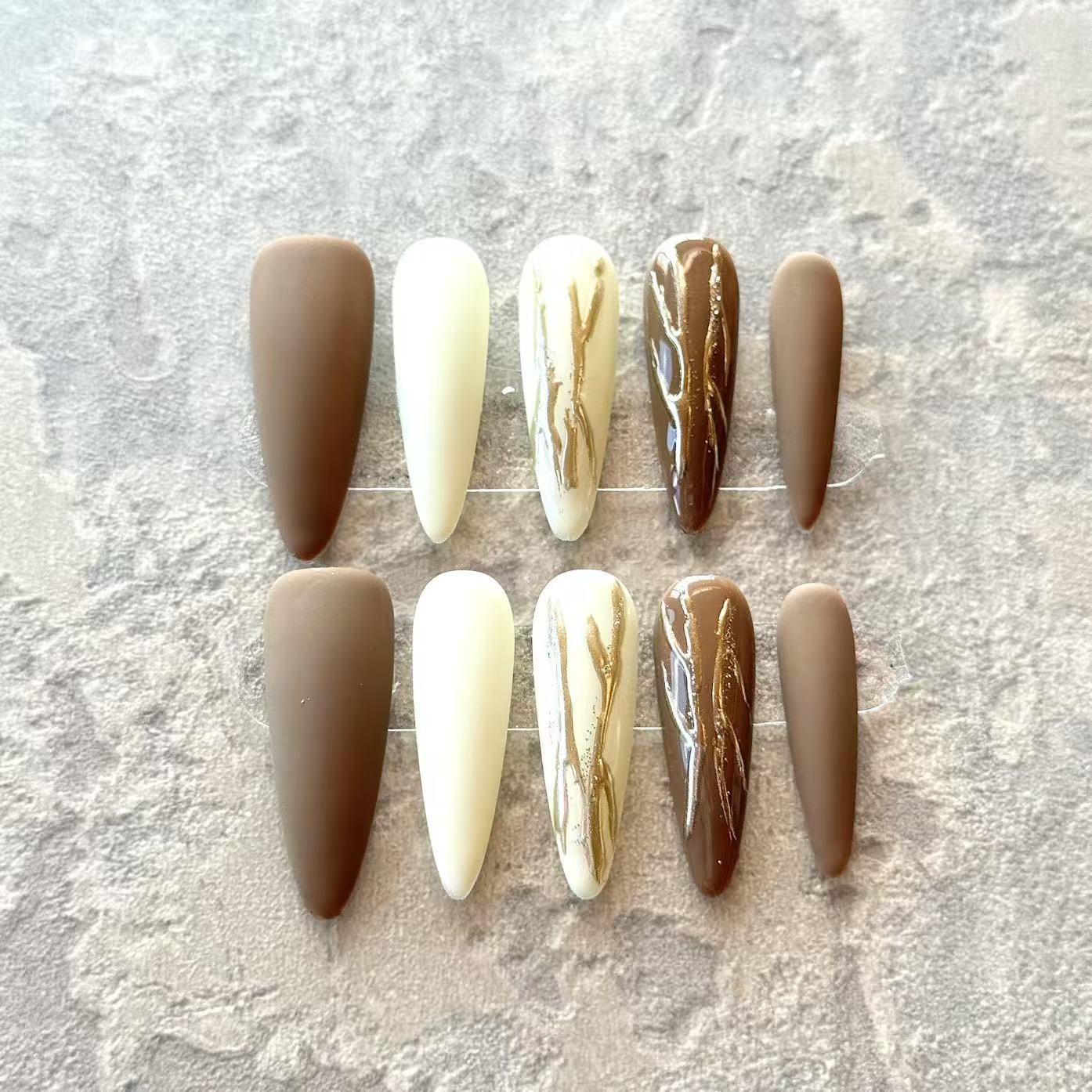 Terra Élégance – Brown & Ivory Marble Press-On Nails with Golden Veins