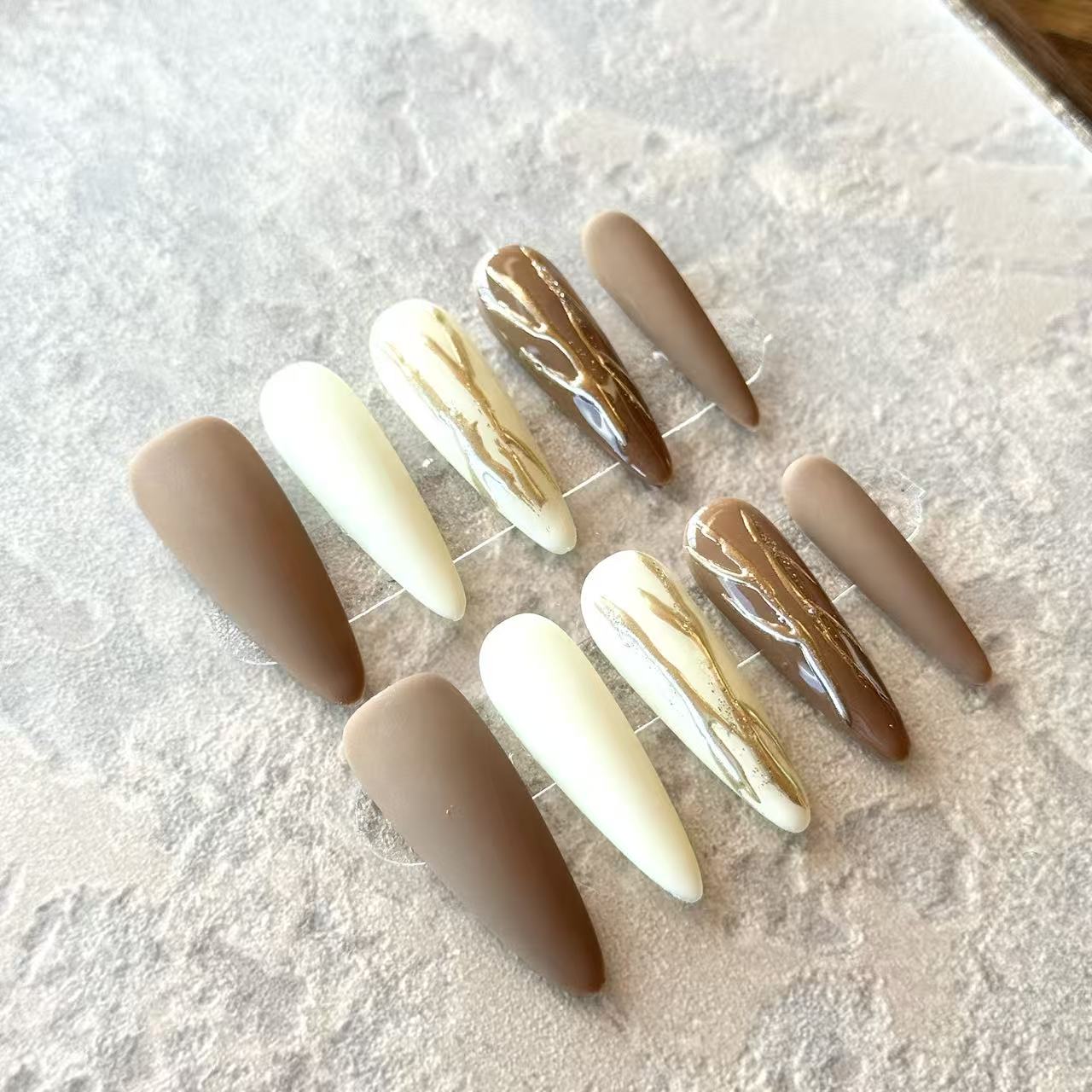 Terra Élégance – Brown & Ivory Marble Press-On Nails with Golden Veins