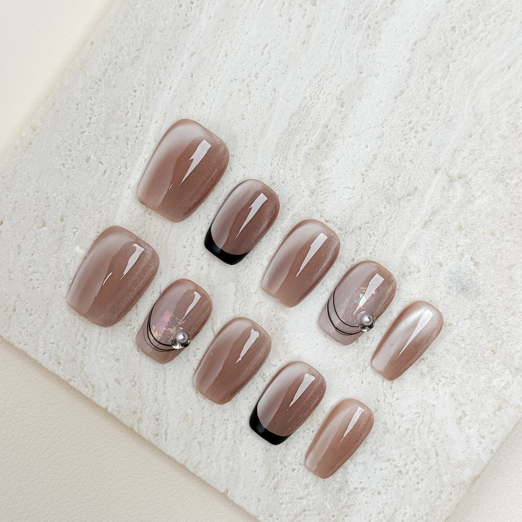 Noir Pearl Short Square Nude Grey Press-On Nails