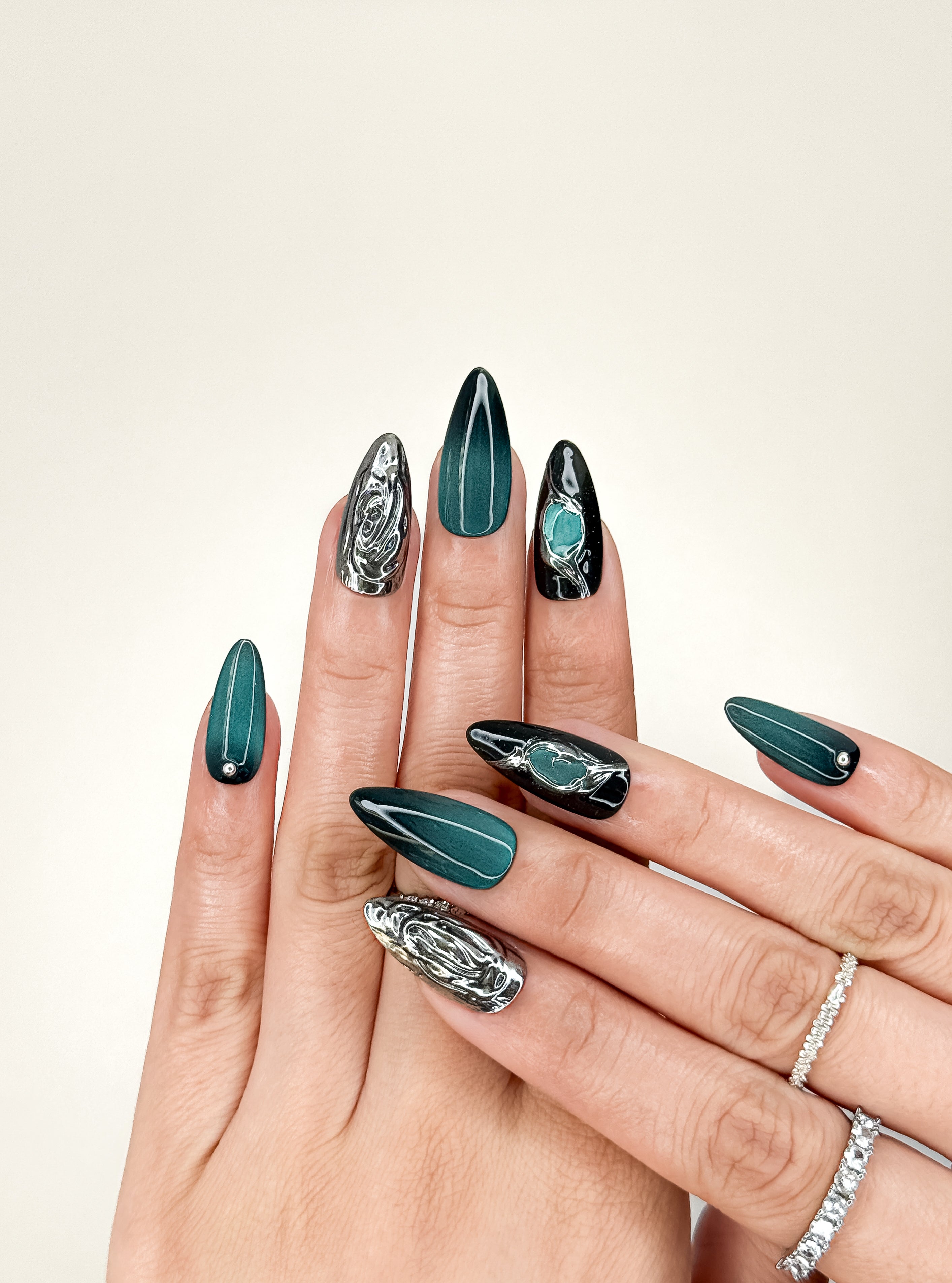 Obsidian Emerald Night Out Long Almond Emerald Green & Black Press-On Nails