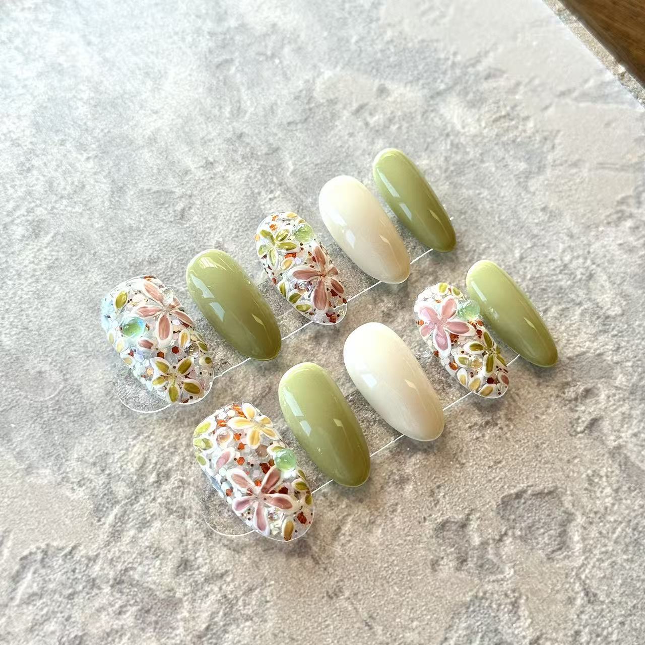 Jardin en Fleurs – Green & Ivory Press-On Nails with Handcrafted 3D Floral Garden