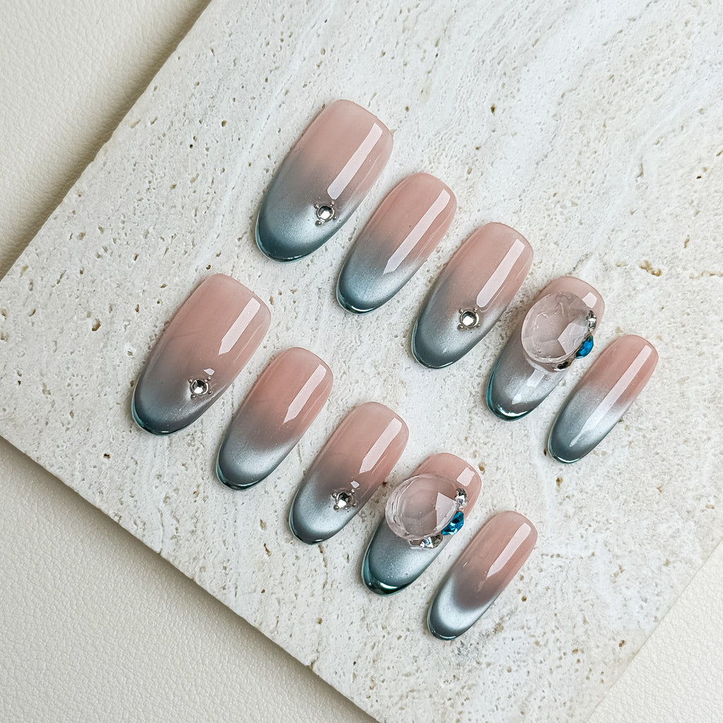 Blue Halo Medium Oval Press-On Nails