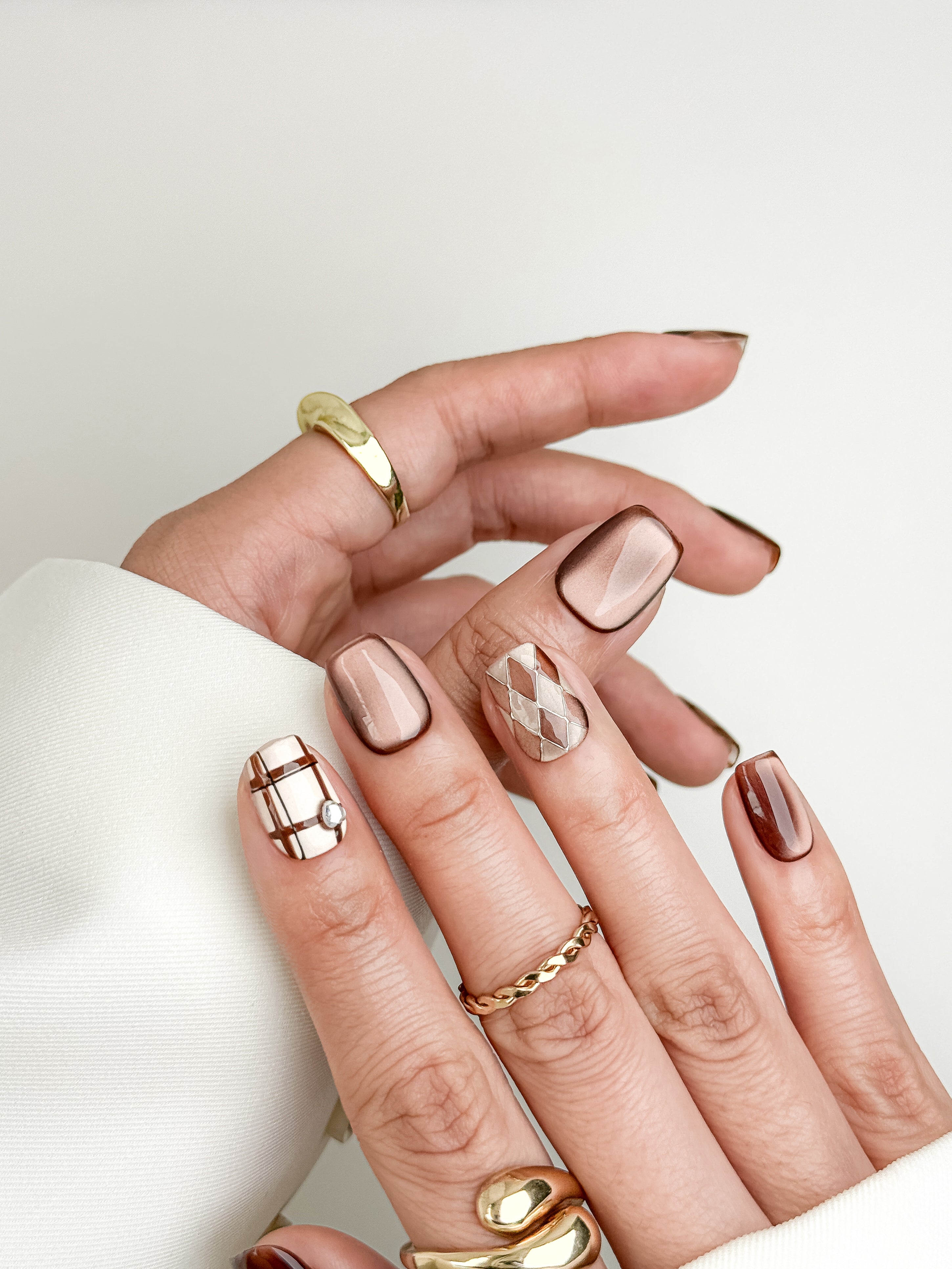 Mocha Checkered Weekend Short Square Nude Press-On Nails