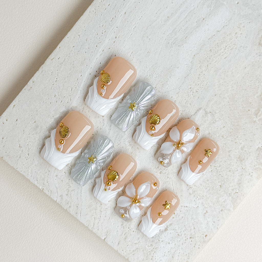 Pearl Coast | Medium Square Luxury Press-On Nails