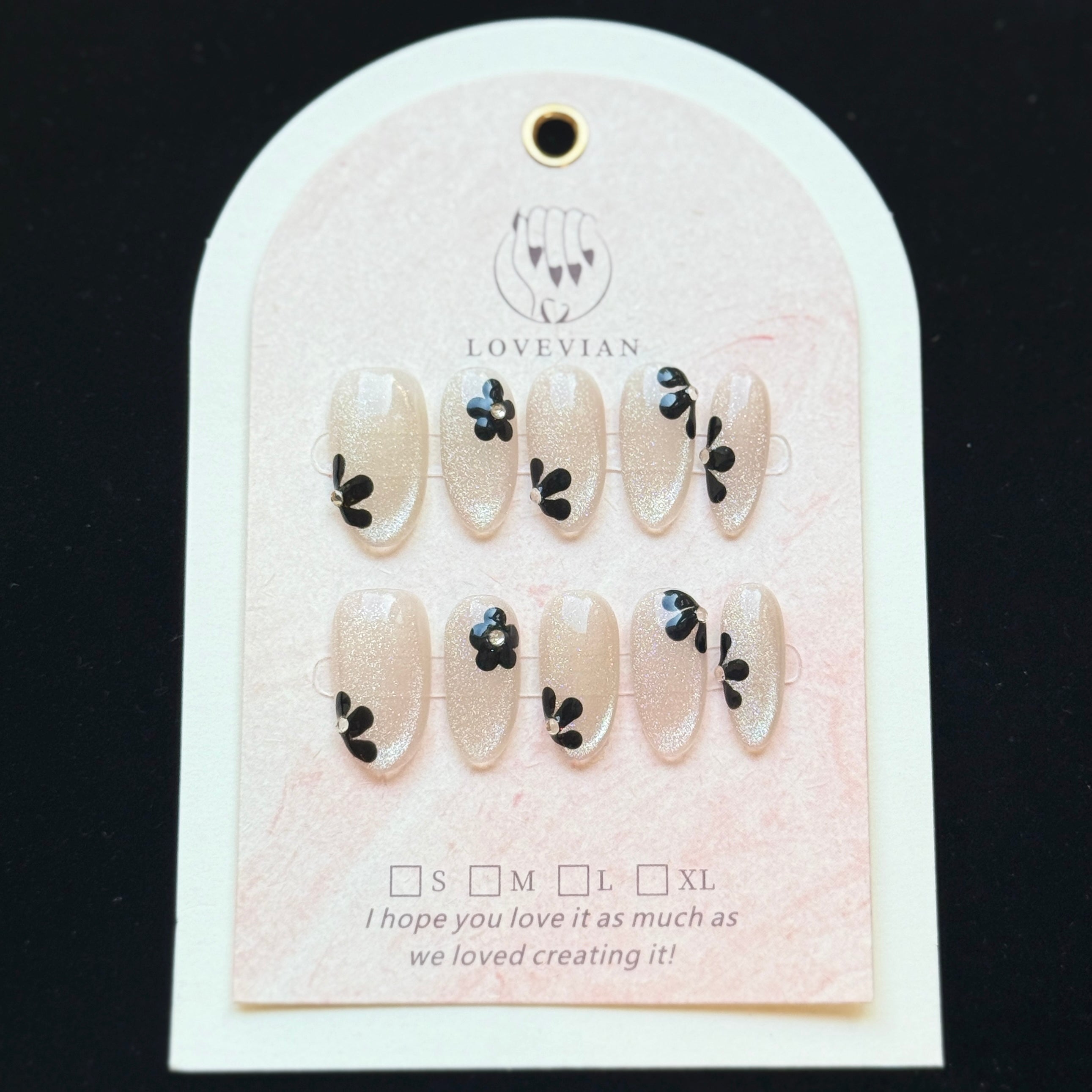 Noir Daisy – Silver Glitter Press-On Nails with Black Floral Design