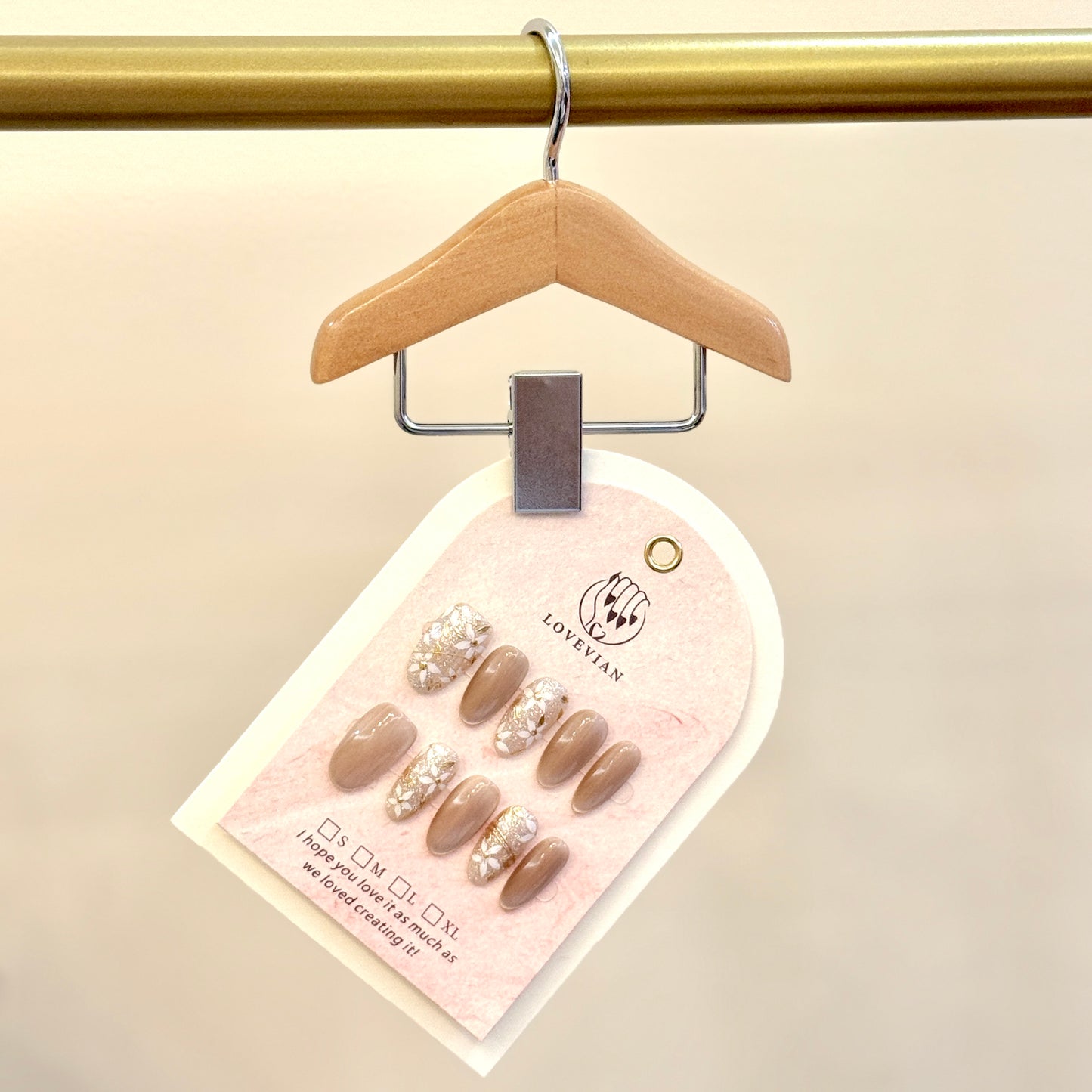 Golden Blossom Veil – Champagne Floral Press-On Nails with Gold Foil Accents