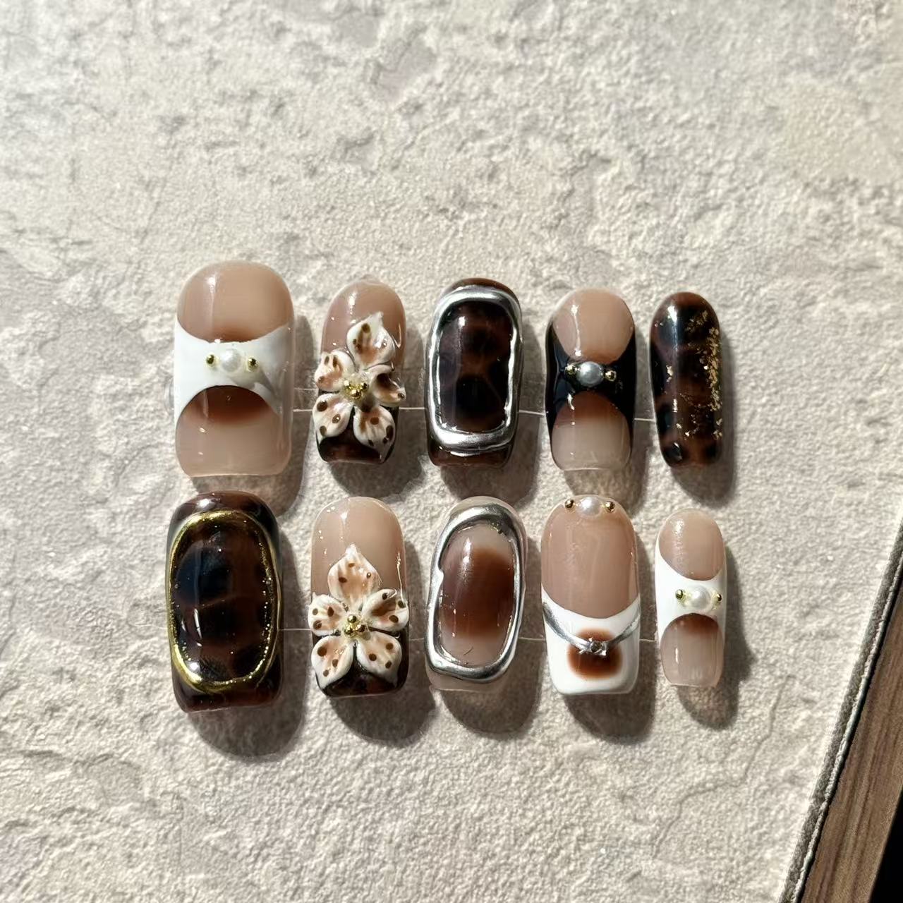 Vintage Luxe – Square Press-On Nails with Tortoiseshell, 3D Flowers, Pearl & Metallic Accents
