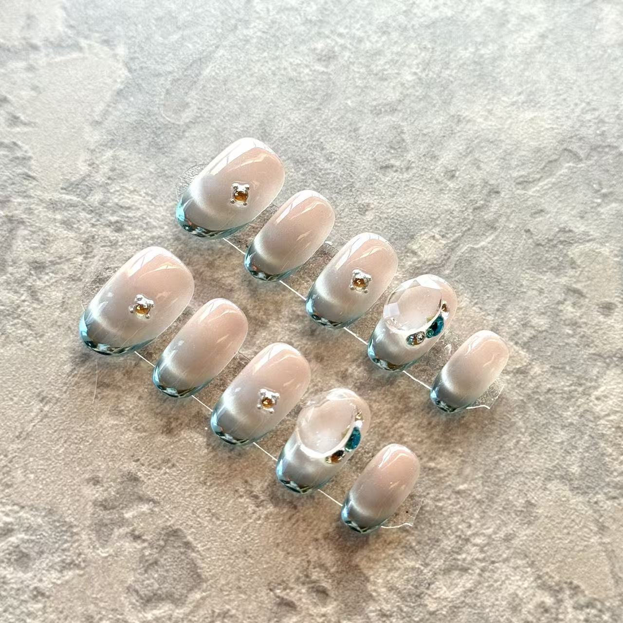 Cristal Éclat – Nude Ombre Luxury Press-On Nails with Crystal Diamond Accent – Squoval Shape