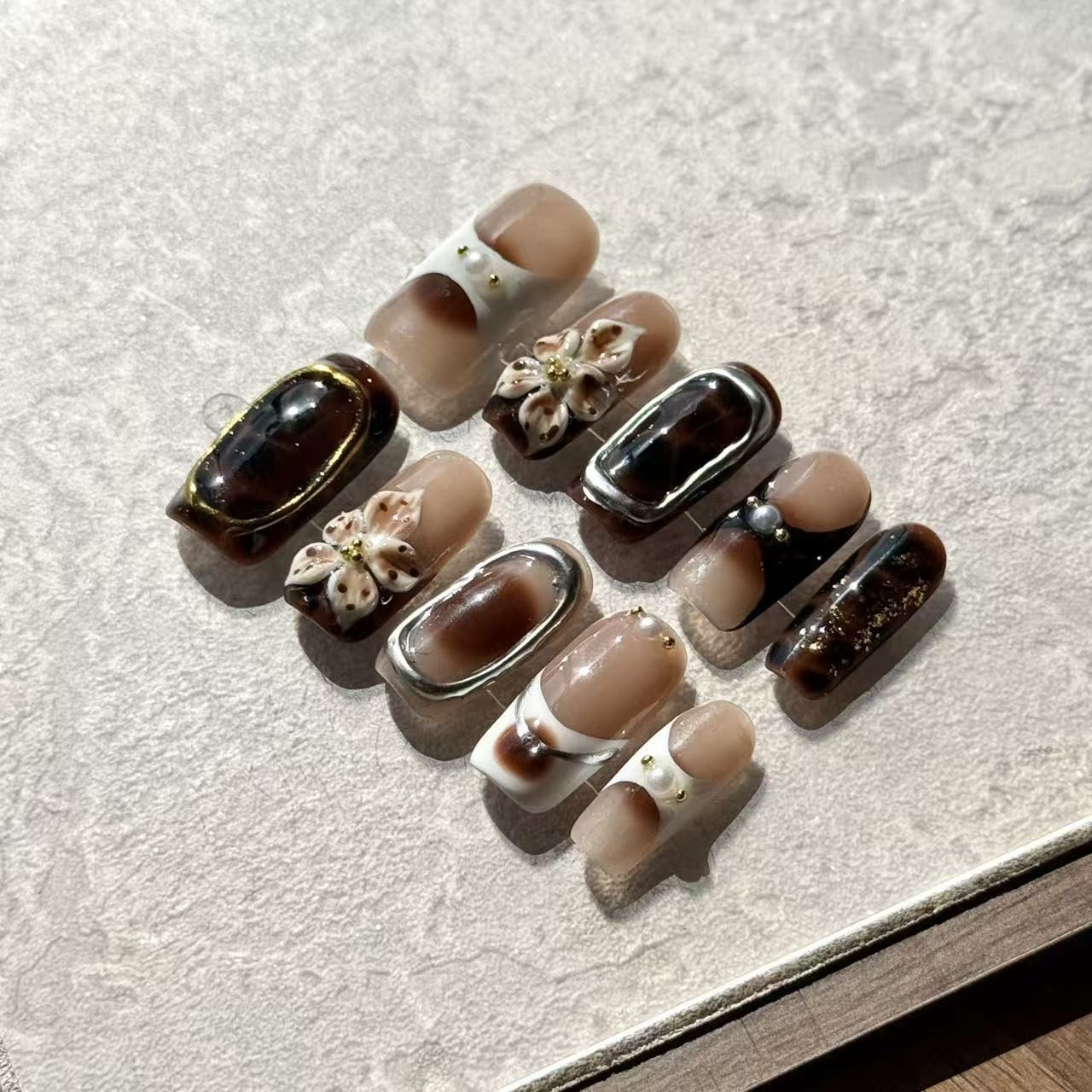 Vintage Luxe – Square Press-On Nails with Tortoiseshell, 3D Flowers, Pearl & Metallic Accents