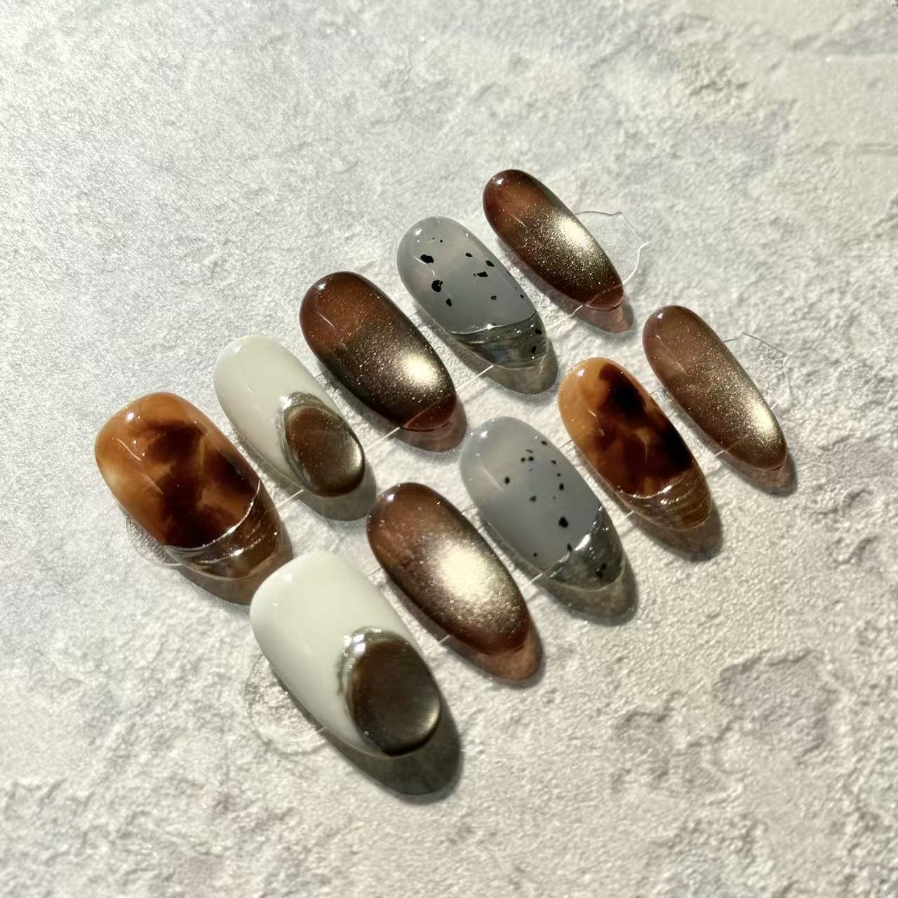 Amber Stone Elegance – Oval Press-On Nails with Brown Marble, Grey Ink & Silver Accents